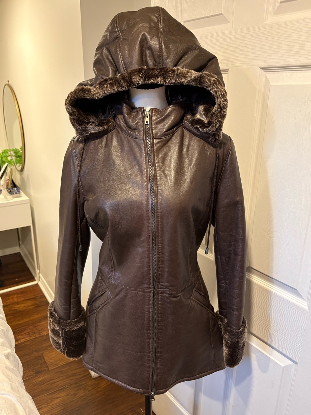 Danier Genuine Leather Brown Faux Fur Hooded Coat Jacket Women’s M